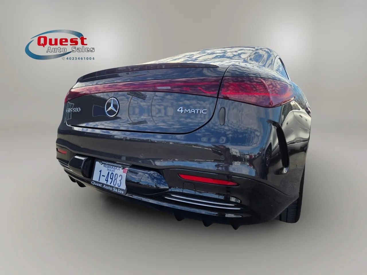Used 2023 Mercedes-Benz EQS 580 4MATIC Sedan w/ Exclusive Trim Package image 4