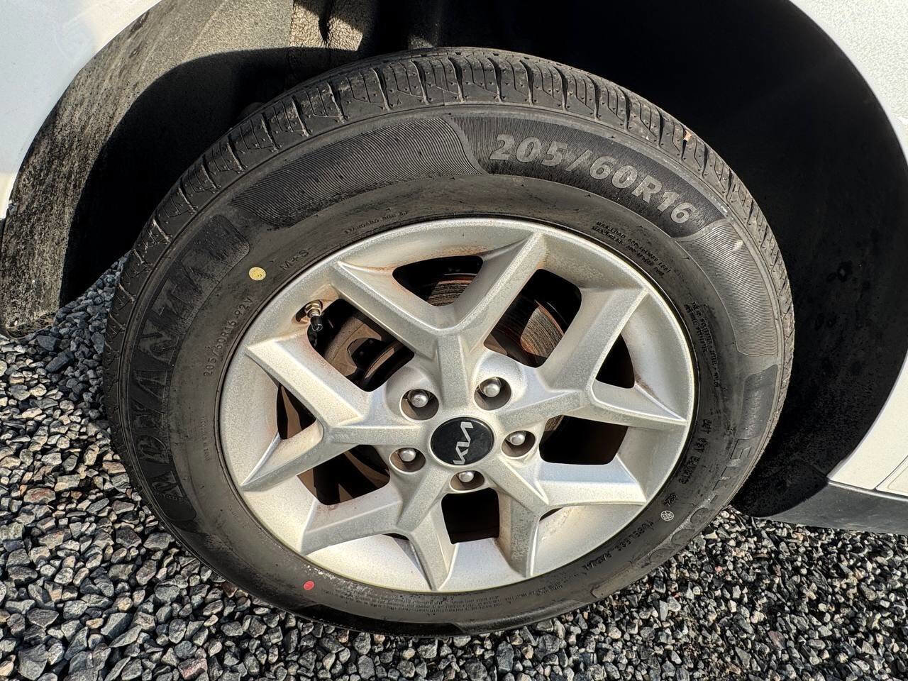 Used 2024 Kia Soul LX w/ Option Group 015 image 28