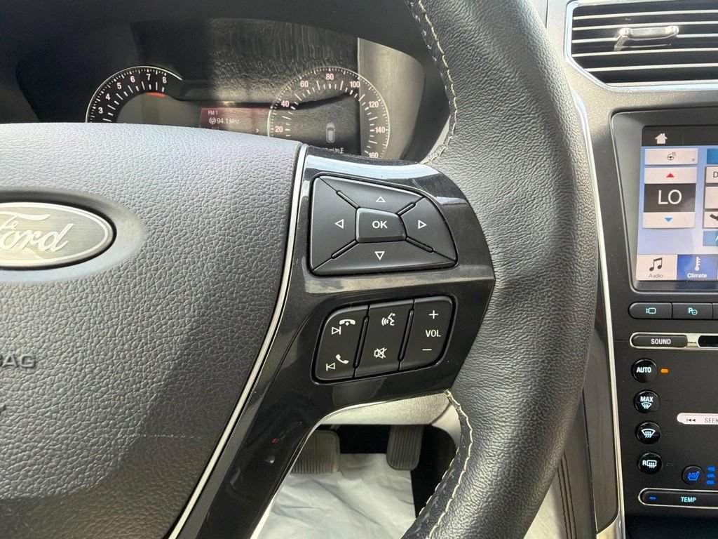 Used 2017 Ford Explorer Platinum AWD/4WD image 14