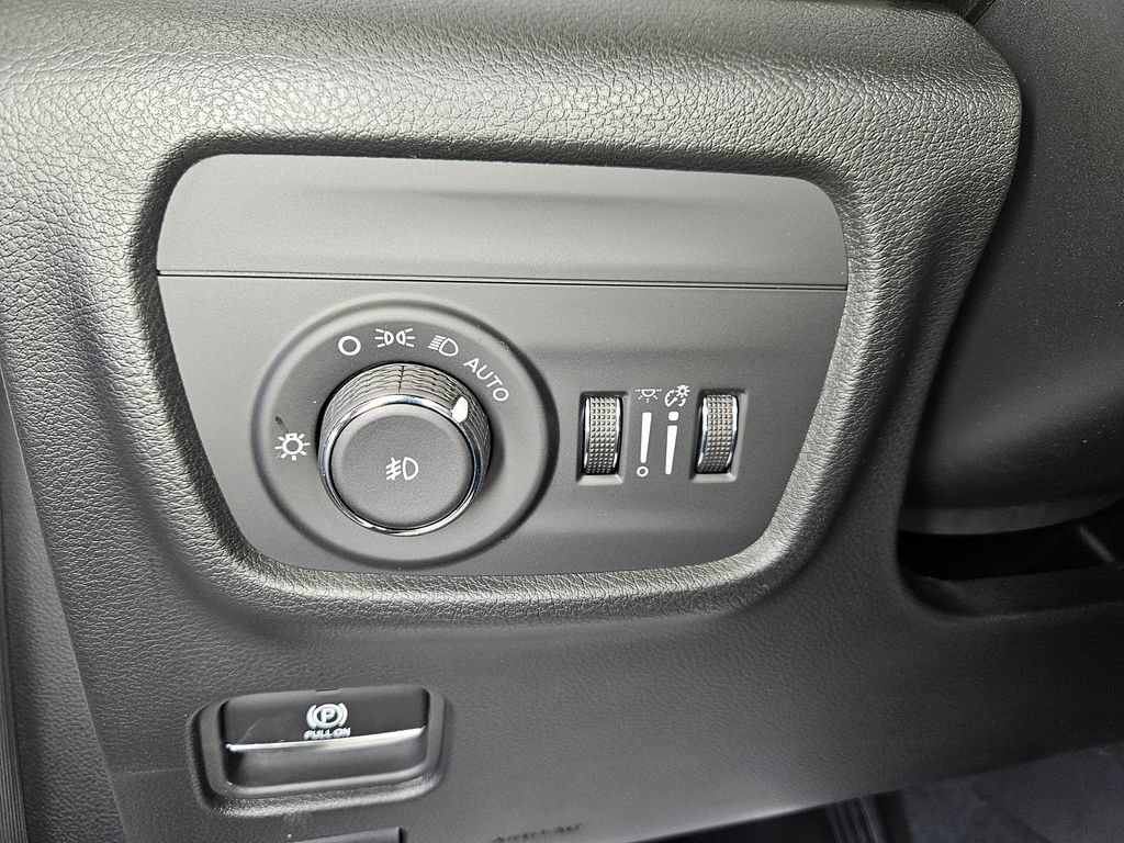 New 2026 Jeep Grand Cherokee L Limited AWD/4WD image 13