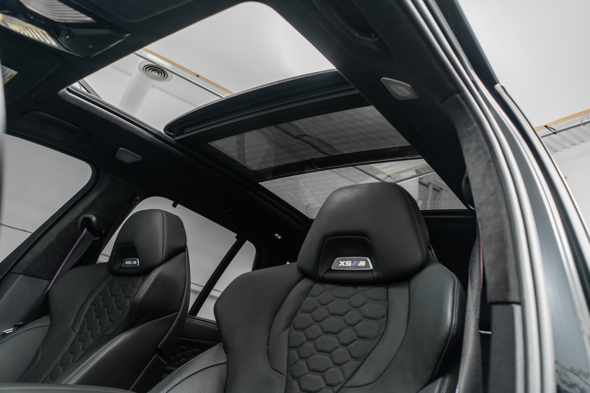 Used 2024 BMW X5 M Competition w/ Executive Package AWD/4WD image 18