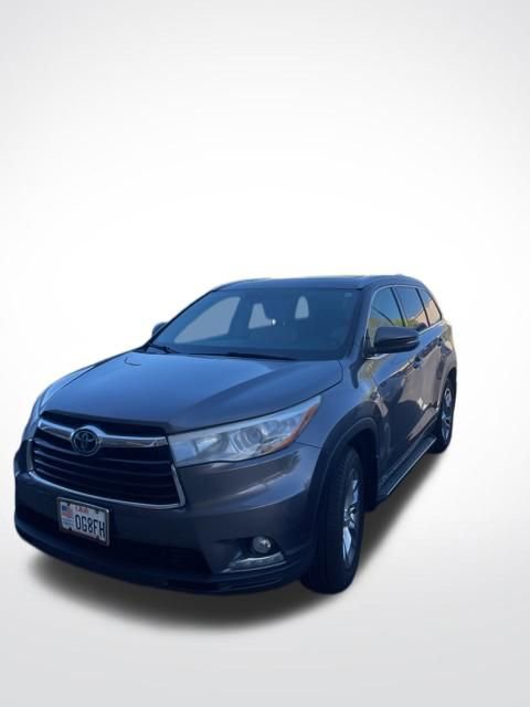 Used 2016 Toyota Highlander Limited w/ Driver Technology Package image 5