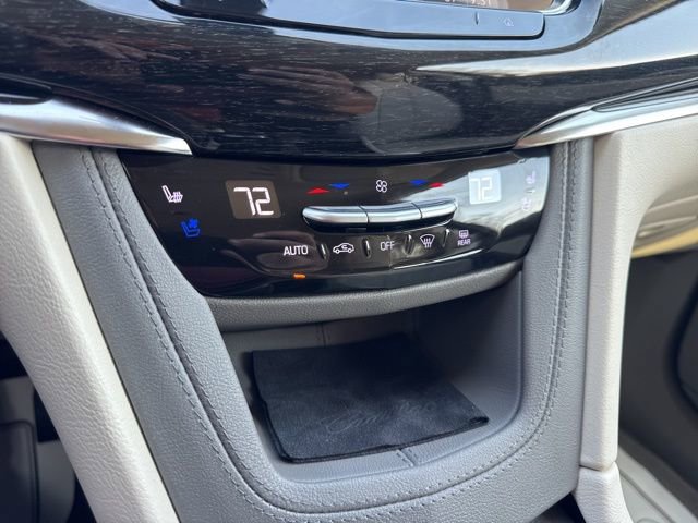 Used 2022 Cadillac XT6 Premium Luxury image 23