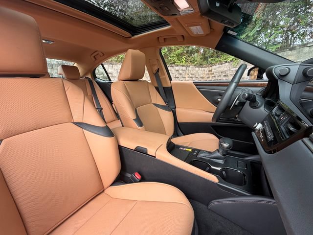 Certified 2024 Lexus ES 300h w/ Premium Package FWD image 26
