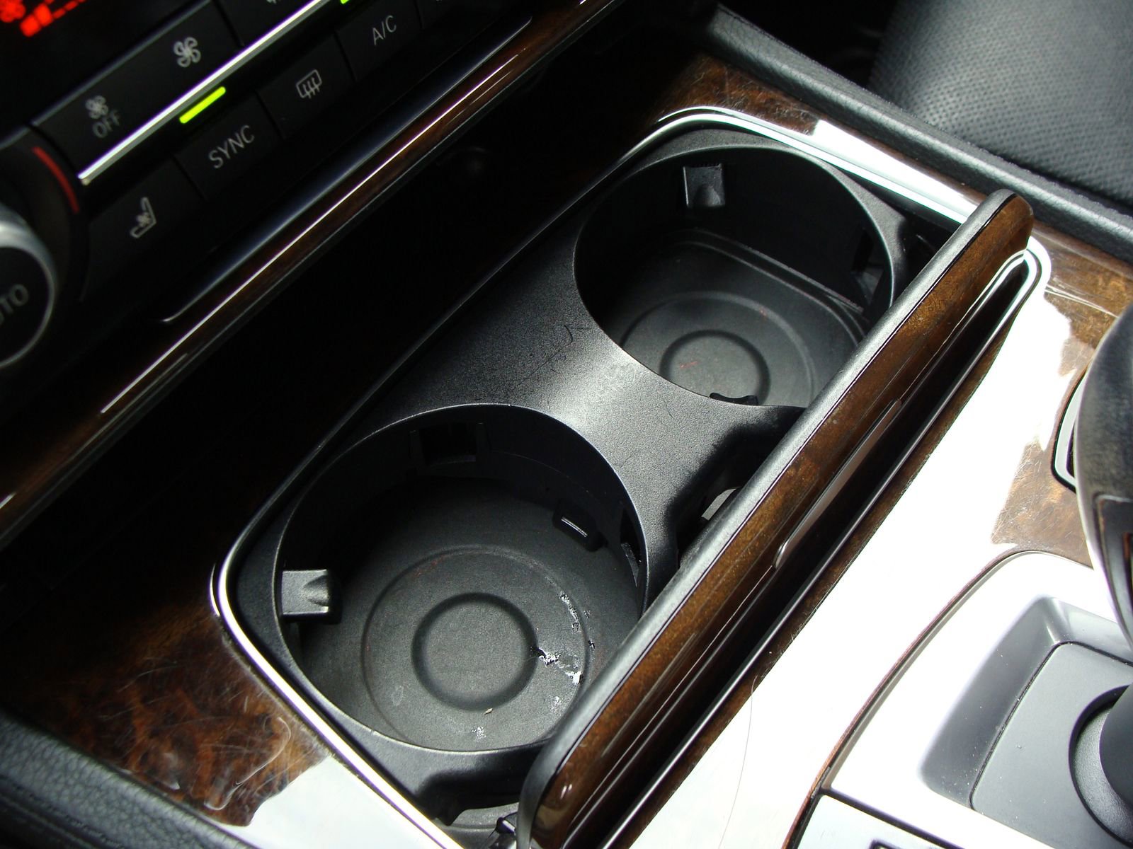 Used 2015 BMW 740Li image 26