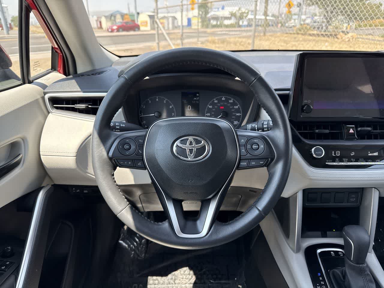 Used 2024 Toyota Corolla Cross LE w/ Moonroof Package AWD/4WD image 16