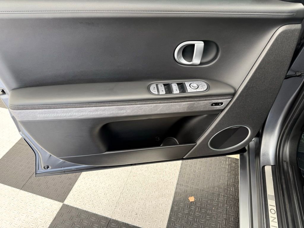 Used 2023 Hyundai Ioniq 5 Limited w/ Cargo Package RWD image 16