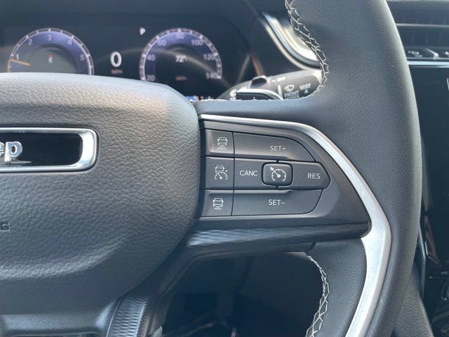 Used 2025 Jeep Grand Cherokee Laredo X AWD/4WD image 15
