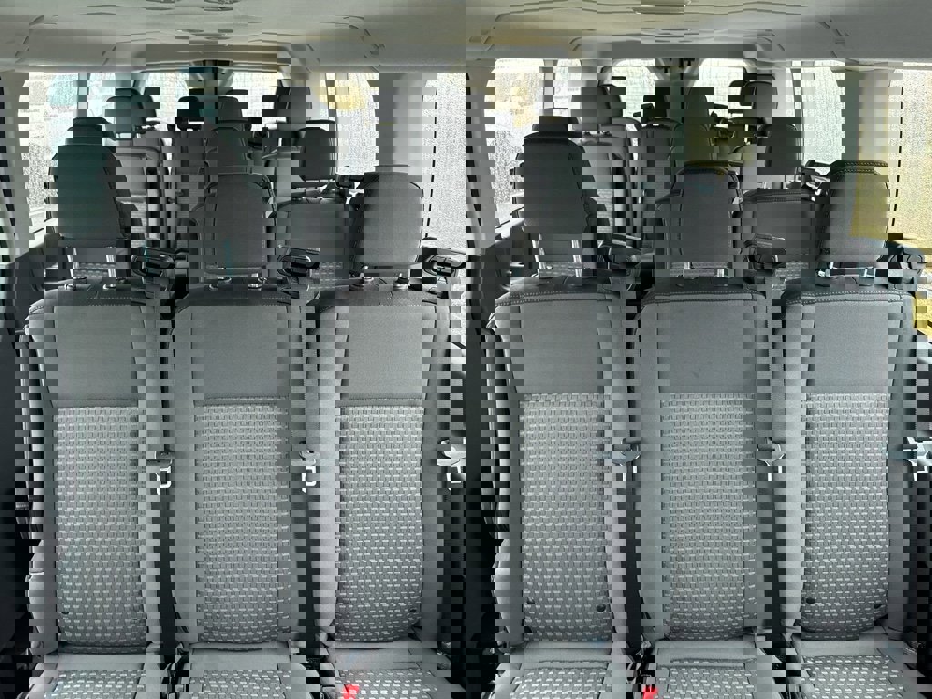 Used 2023 Ford Transit 350 XLT image 9