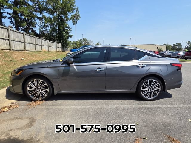 Used 2025 Nissan Altima 2.5 SL FWD image 2