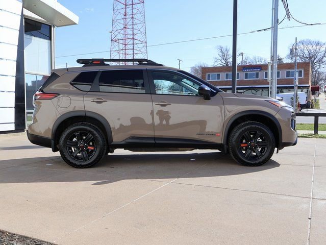 Used 2026 Nissan Rogue SV image 9