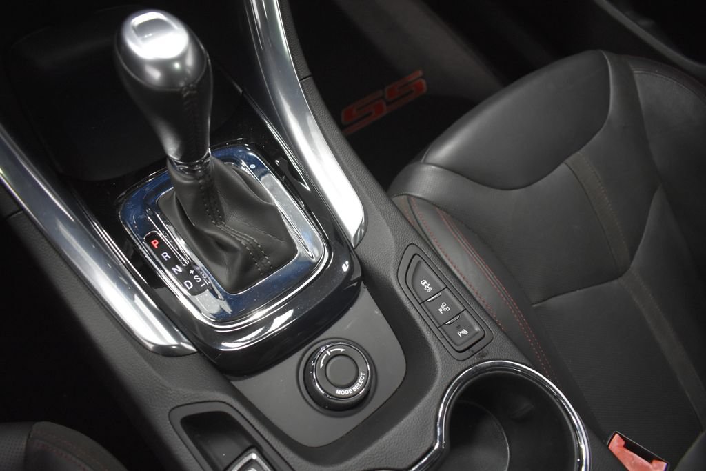 Used 2015 Chevrolet SS RWD image 24