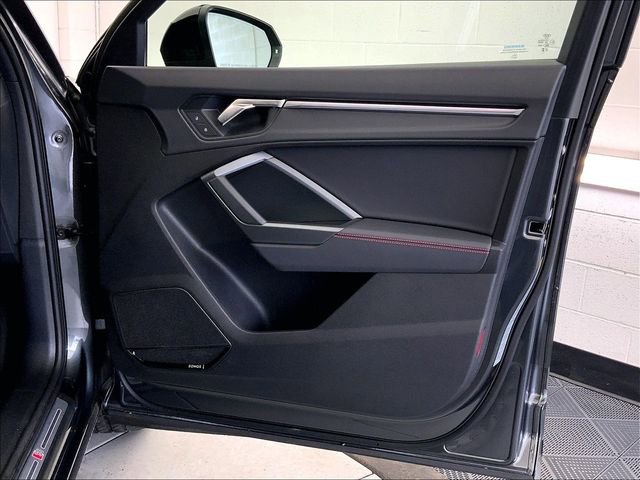 Certified 2025 Audi Q3 2.0T Premium Plus w/ Premium Plus Package image 24