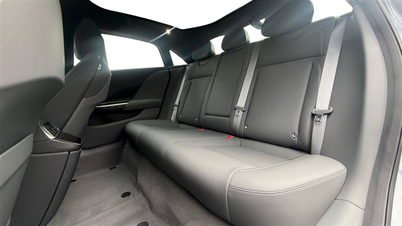 Used 2024 Lucid Air Touring AWD/4WD image 16