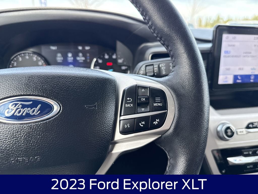 Used 2023 Ford Explorer XLT w/ Equipment Group 202A AWD/4WD image 23
