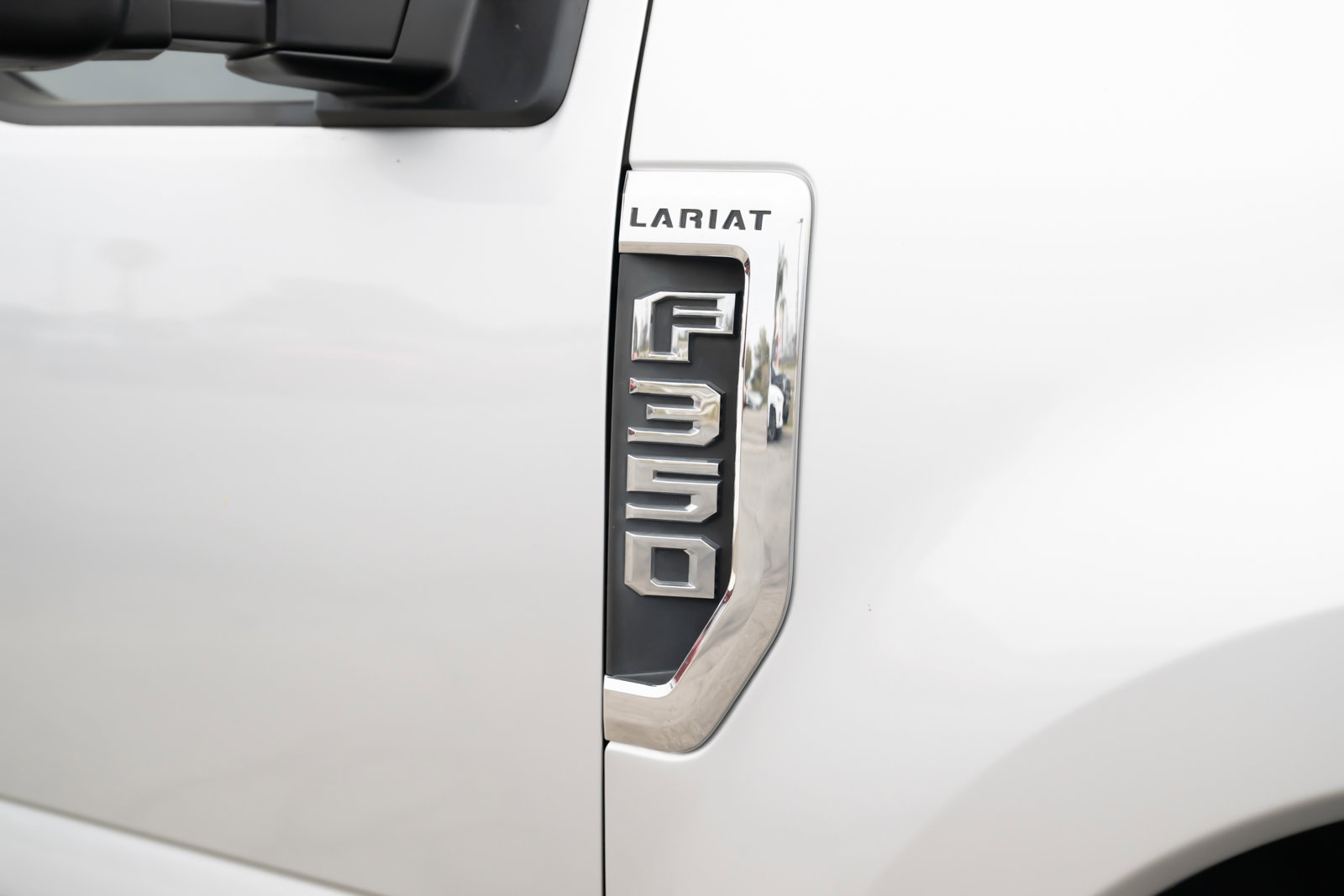 Used 2019 Ford F350 Lariat image 13