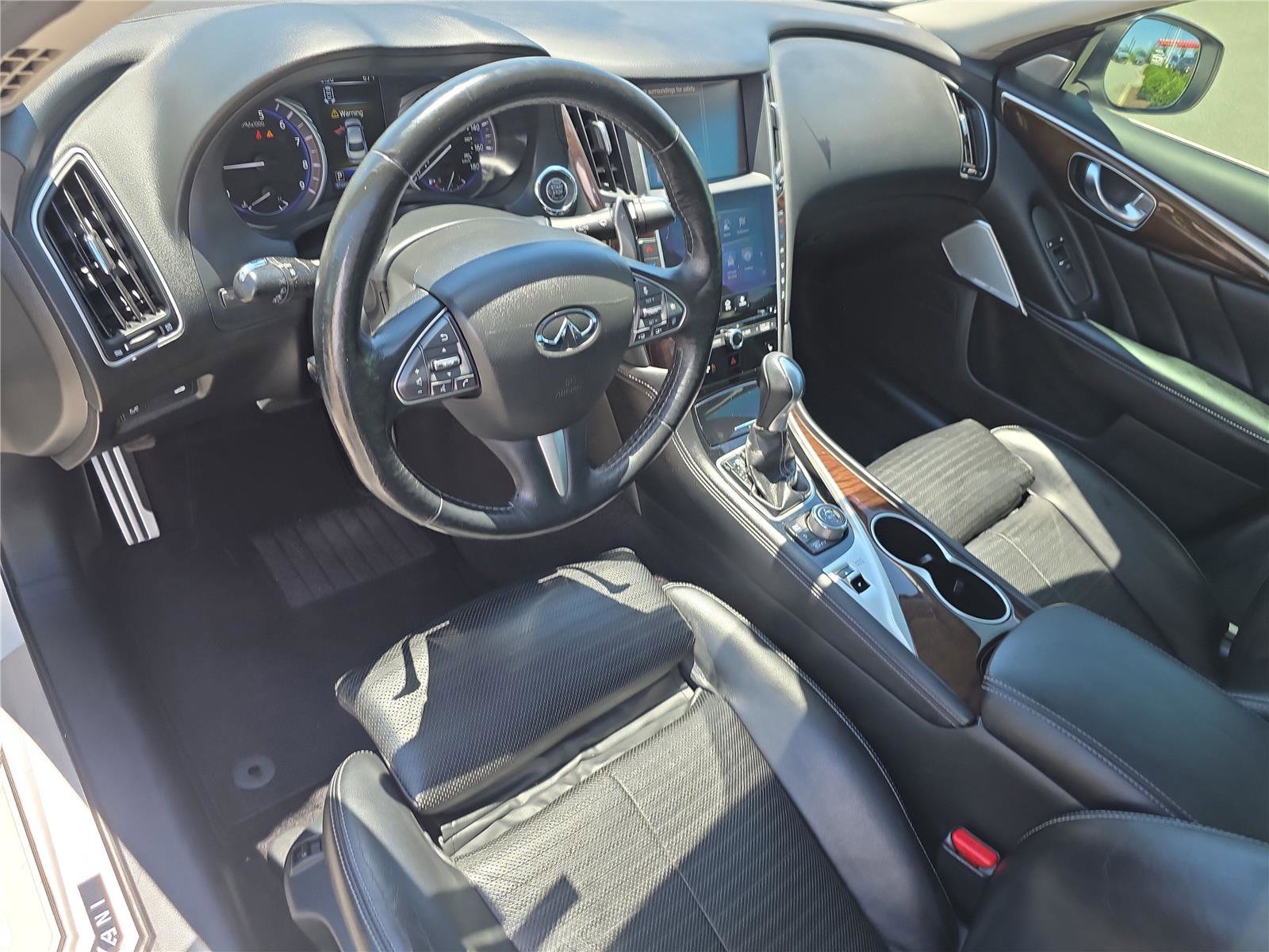 Used 2017 INFINITI Q50 Red Sport 400 AWD/4WD image 14