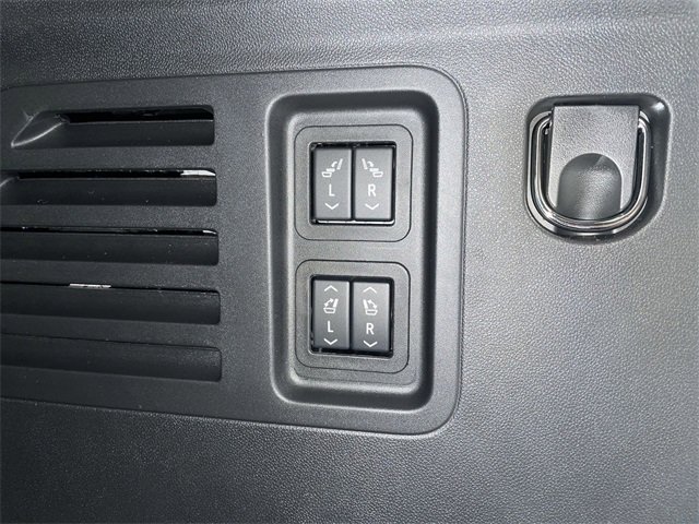 New 2026 Chevrolet Traverse RS image 18