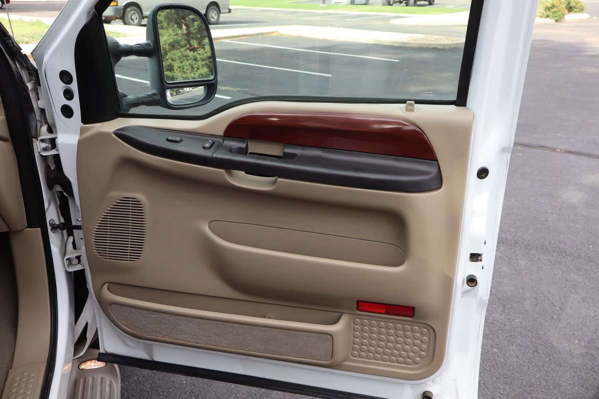 Used 2005 Ford Excursion Eddie Bauer AWD/4WD image 28