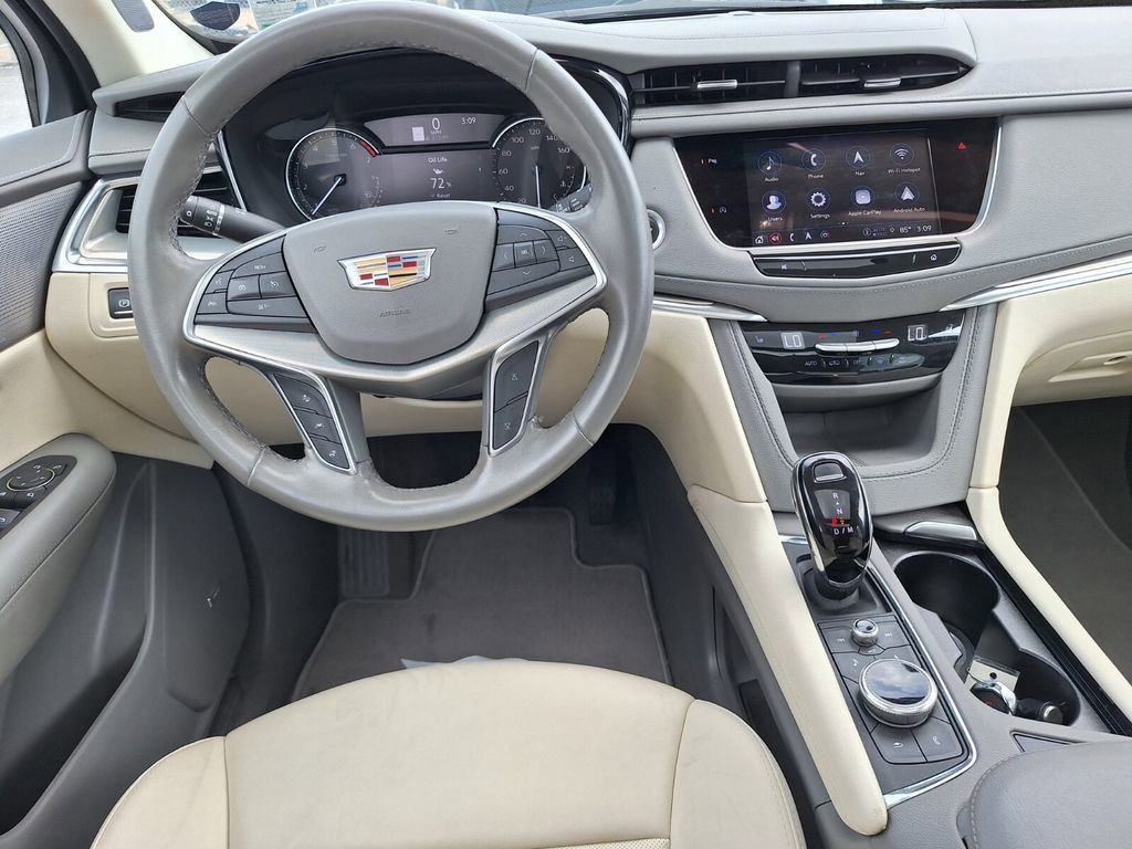 Certified 2023 Cadillac XT5 Premium Luxury image 9