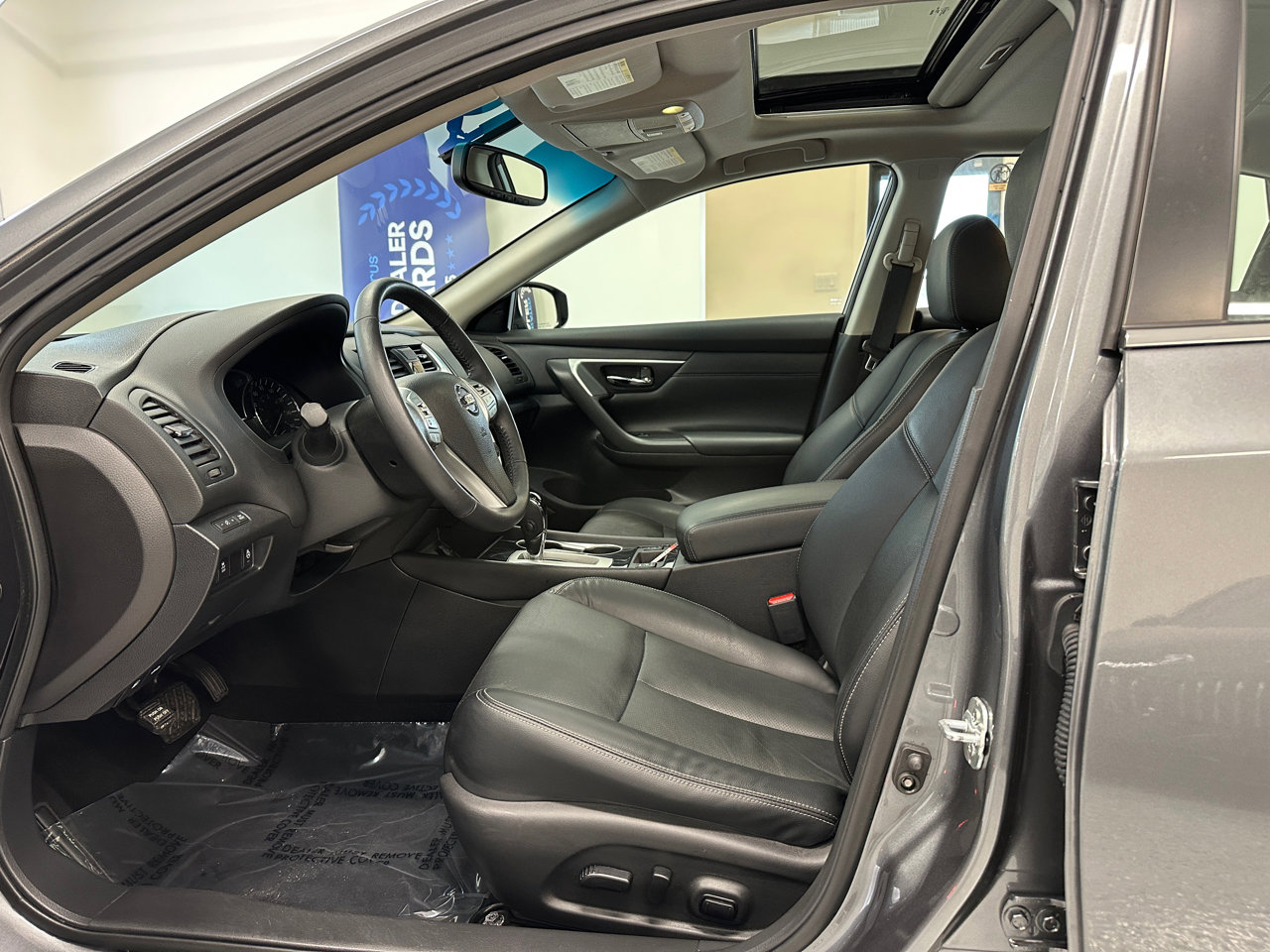 Used 2016 Nissan Altima 2.5 SL w/ 2.5 Technology Package image 17