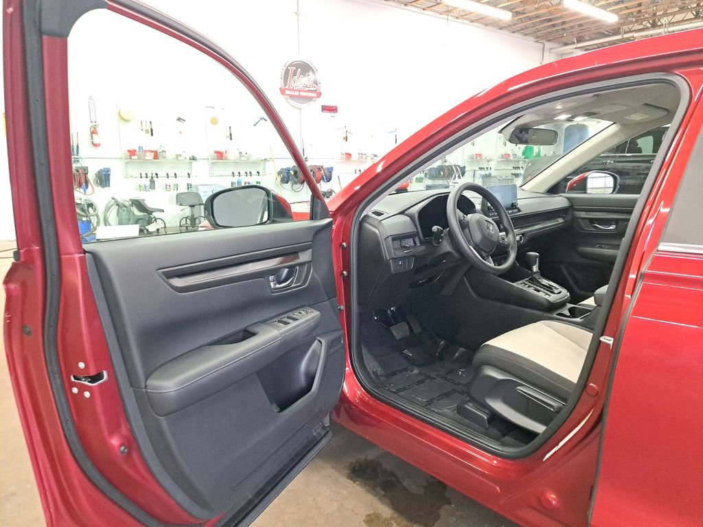Used 2025 Honda CR-V LX image 10