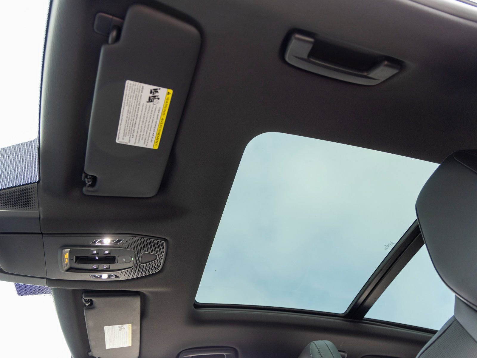 New 2025 Porsche Macan Electric image 28