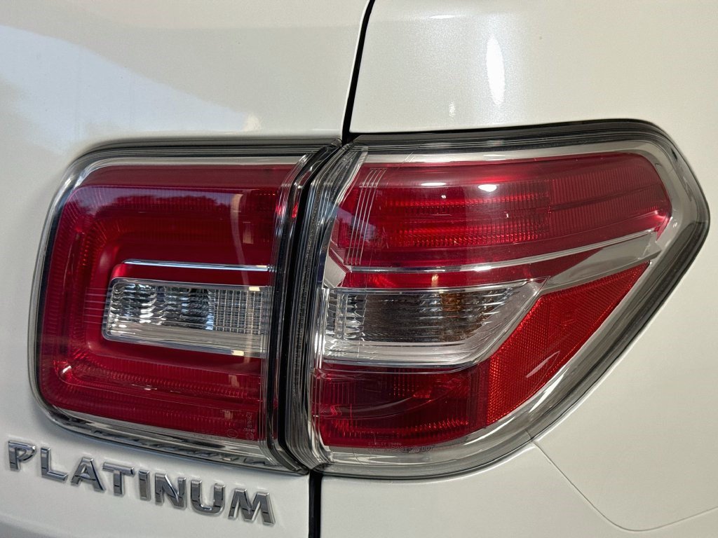 Used 2020 Nissan Armada Platinum w/ Captain's Chairs Package RWD image 33