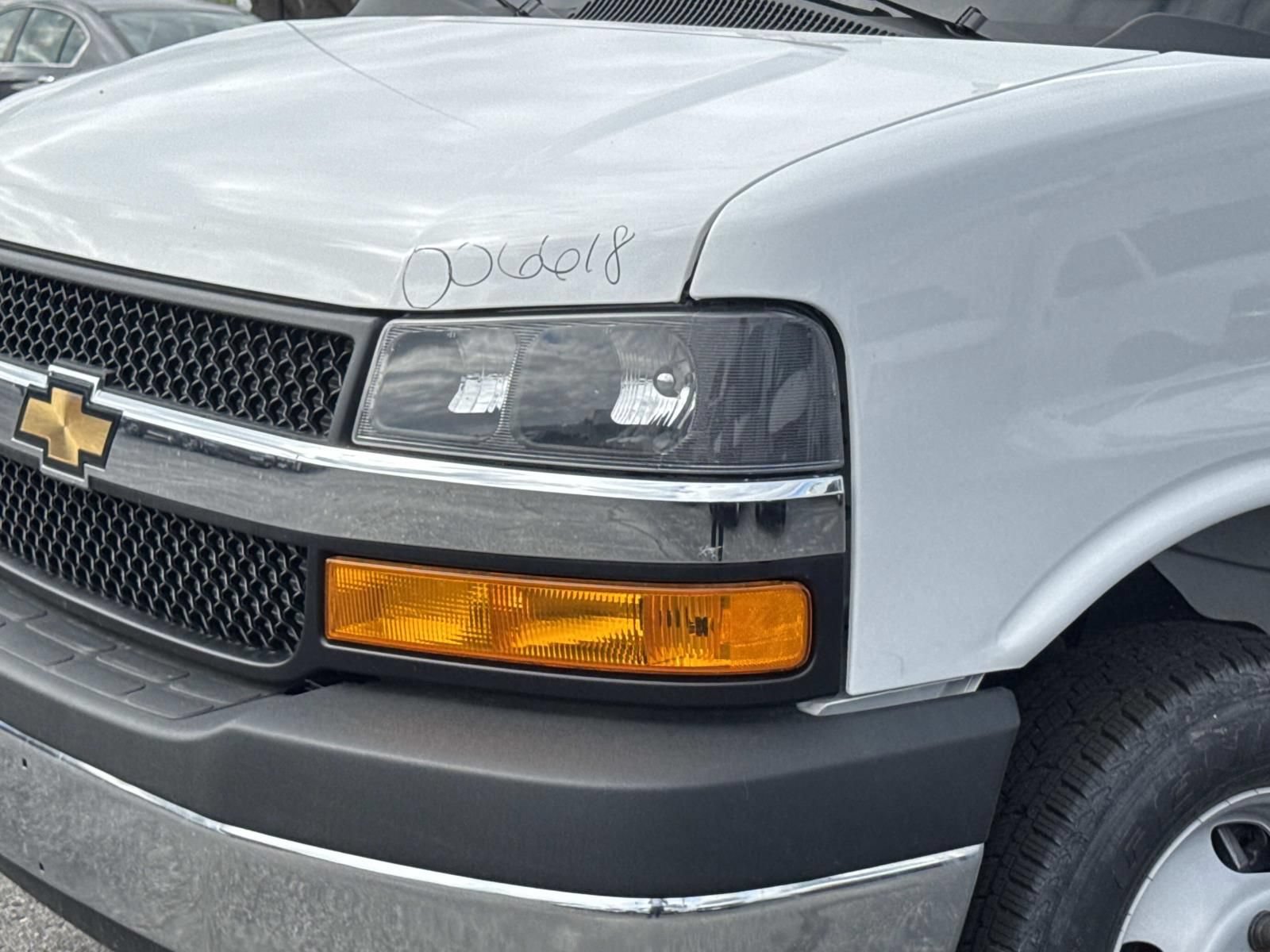 New 2026 Chevrolet Express 3500 w/ Power Convenience Package RWD image 7