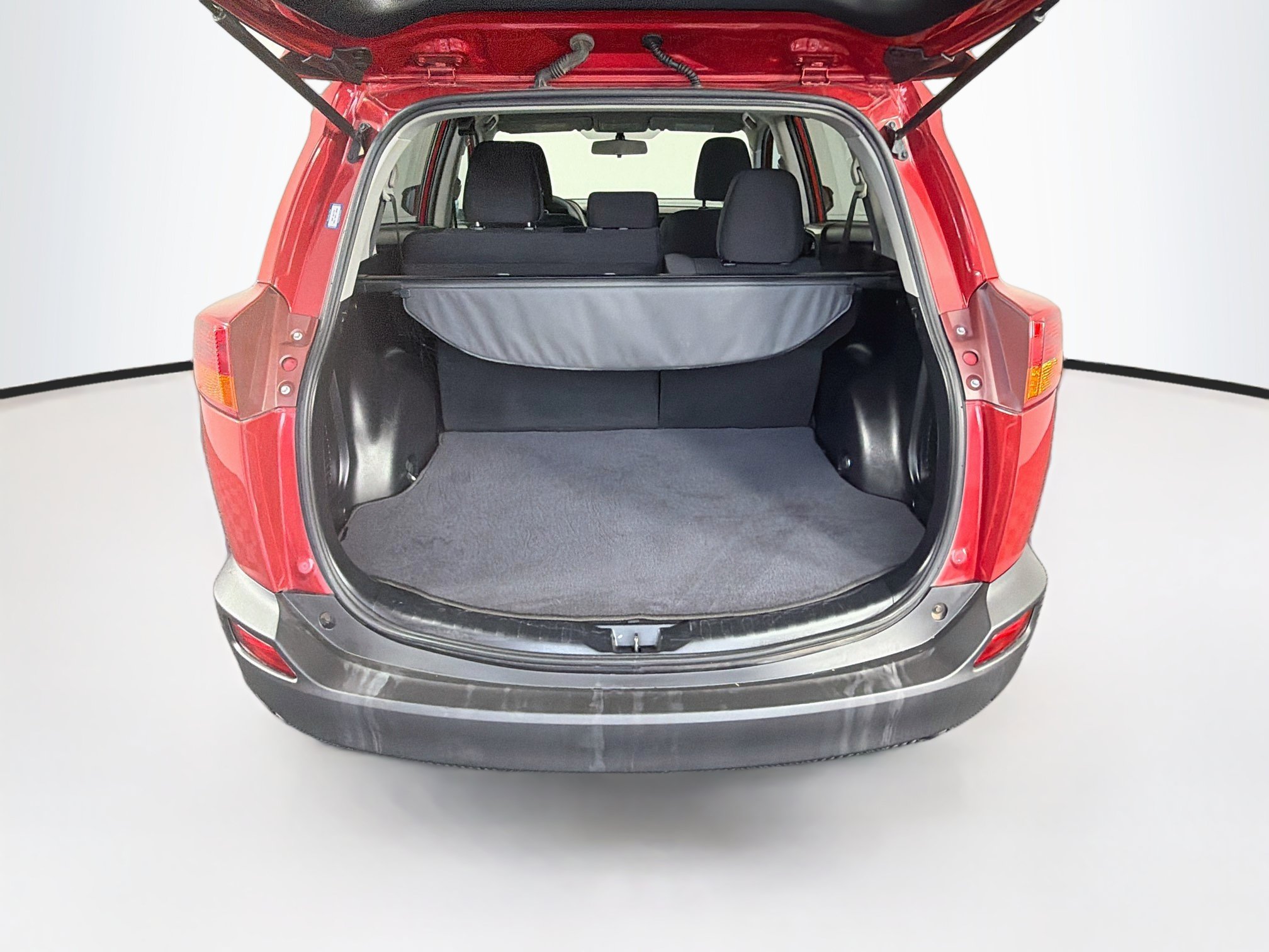 Used 2015 Toyota RAV4 LE FWD image 27