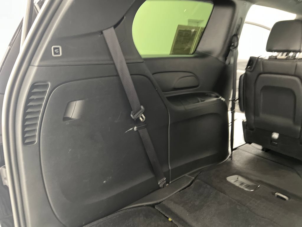 Used 2025 Chrysler Pacifica Select FWD image 44