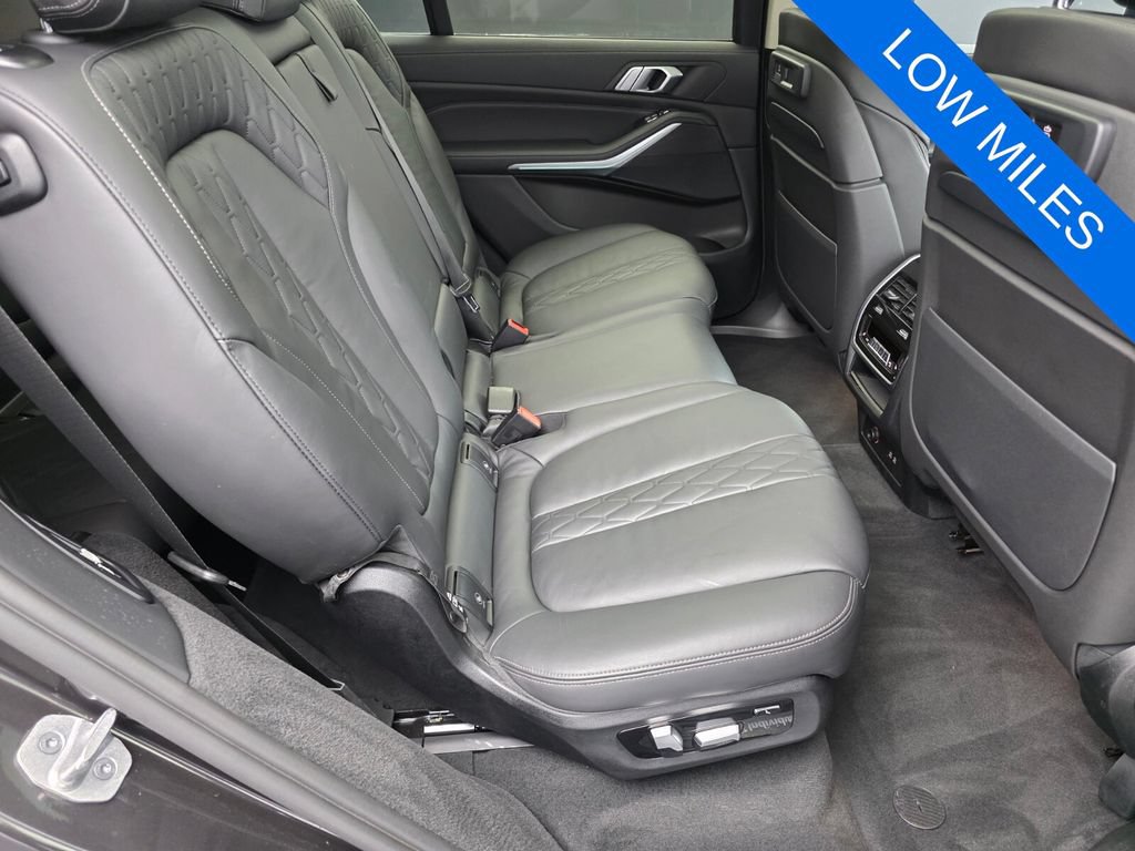 Used 2021 BMW X7 xDrive40i w/ Executive Package 2 AWD/4WD image 28