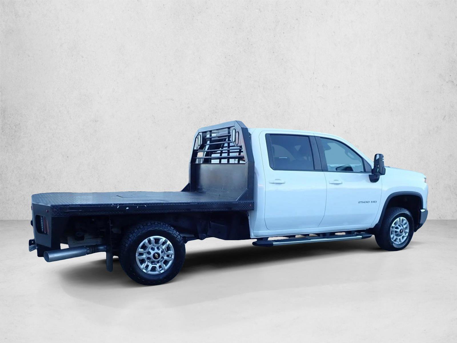 Used 2024 Chevrolet Silverado 2500 LT w/ Convenience Package AWD/4WD image 4