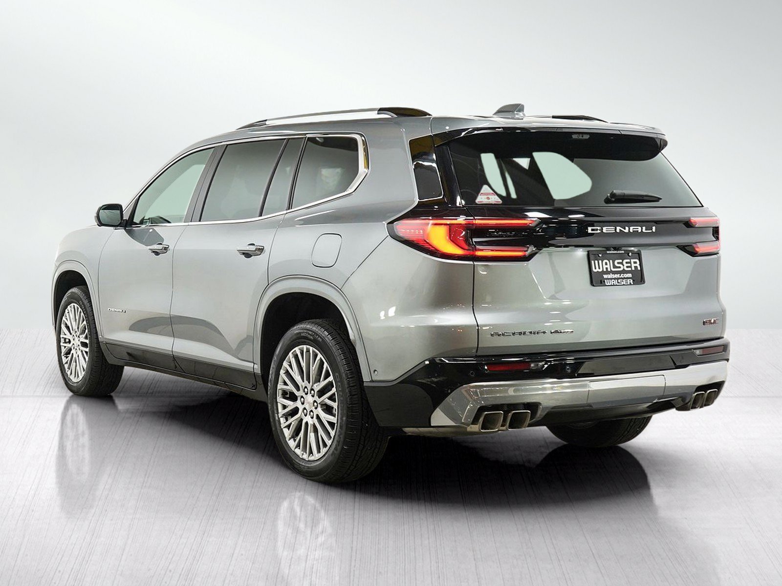 Used 2026 GMC Acadia Denali w/ Super Cruise Package AWD/4WD image 3