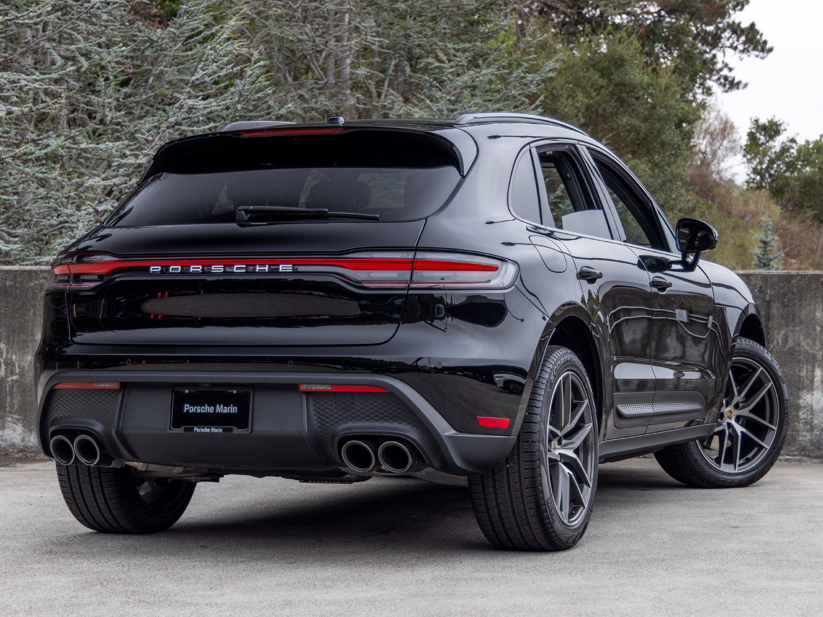 Used 2026 Porsche Macan AWD/4WD image 11