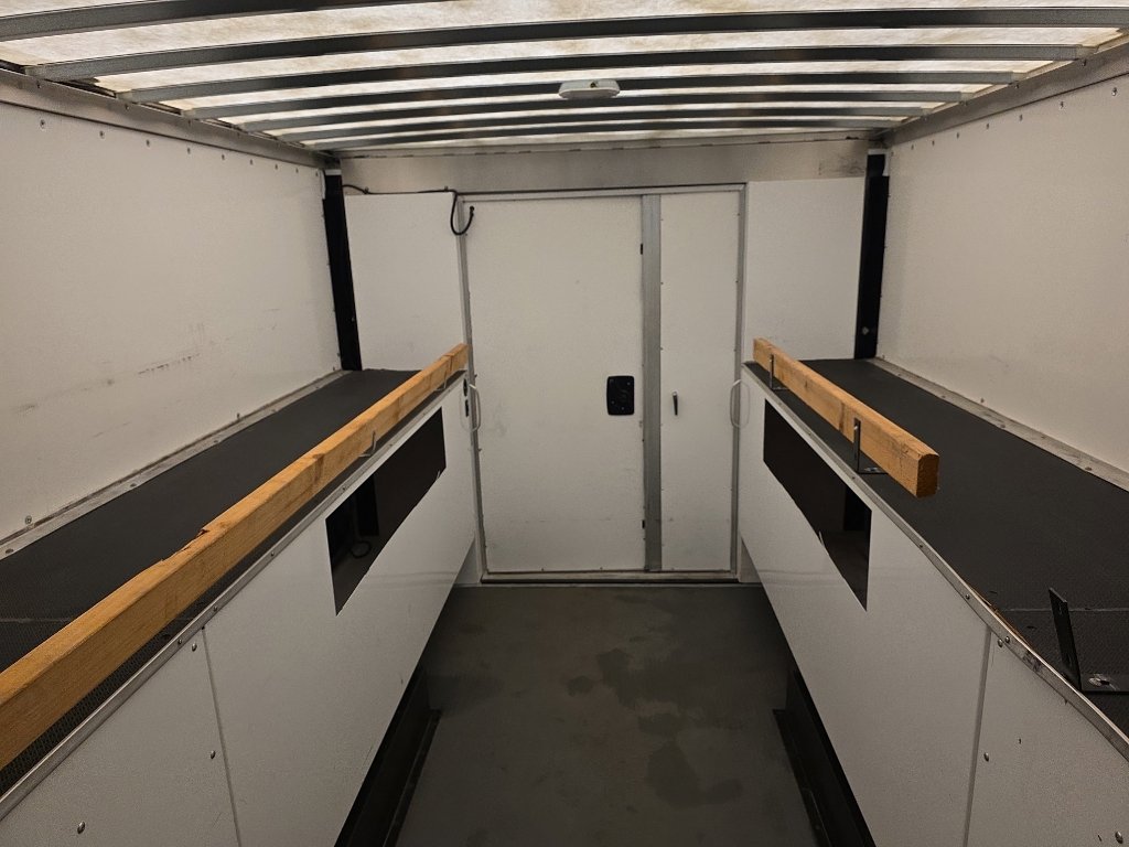 Used 2022 Chevrolet Express 3500 w/ Power Convenience Package image 18