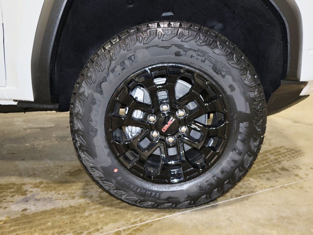 New 2026 GMC Canyon Elevation w/ Convenience Package image 29