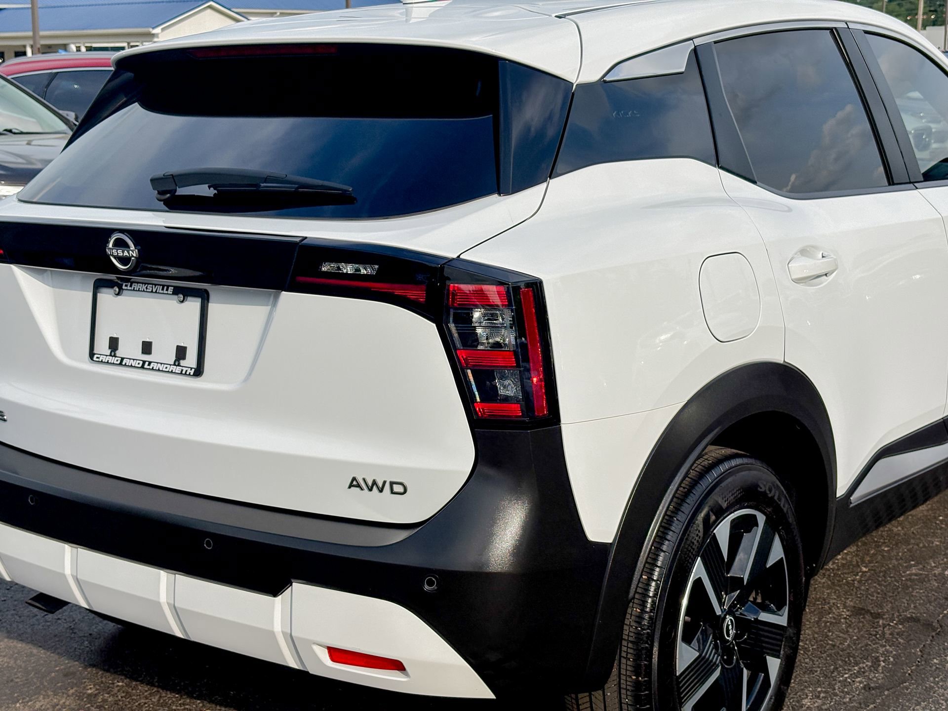 Used 2025 Nissan Kicks SV AWD/4WD image 16