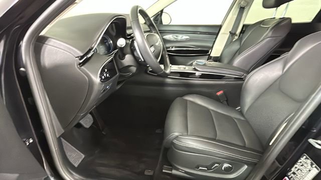 Used 2025 Genesis GV70 2.5T AWD/4WD image 12