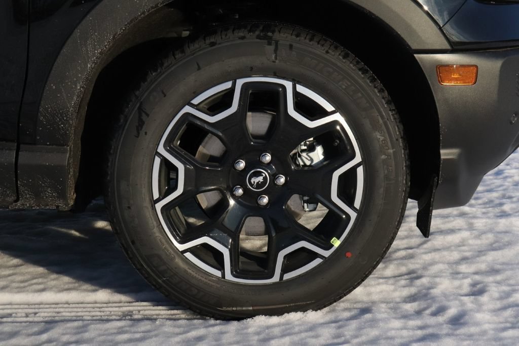 New 2025 Ford Bronco Sport Outer Banks w/ Outer Banks Tech Package+ AWD/4WD image 42