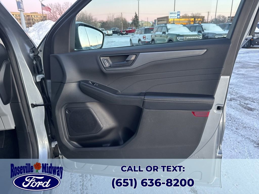 Used 2023 Ford Escape Active image 37