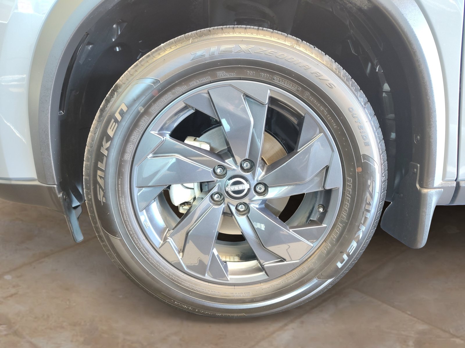 Certified 2026 Nissan Rogue SV FWD image 27