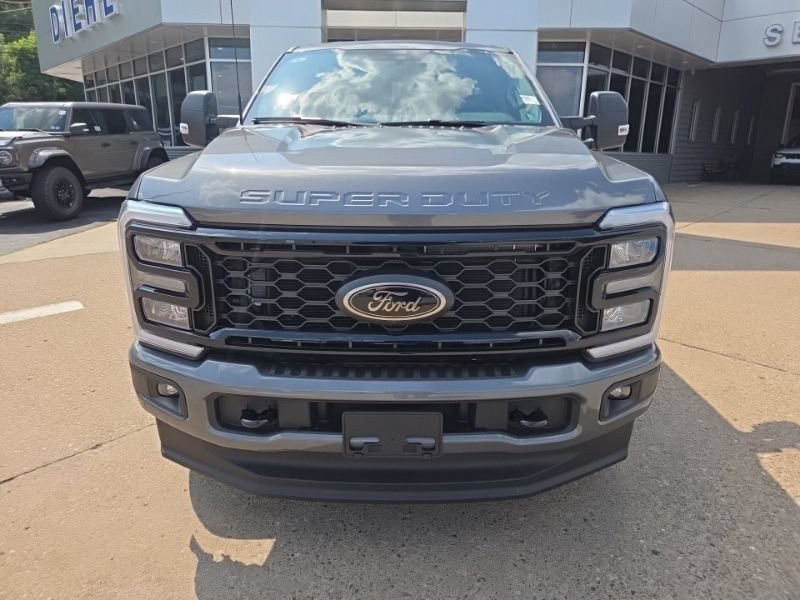 New 2026 Ford F250 XLT w/ XLT Premium Package AWD/4WD image 2