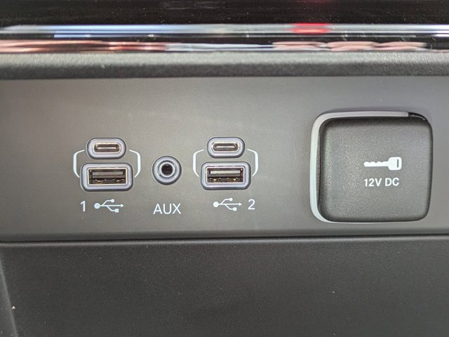 New 2025 Jeep Grand Cherokee Limited w/ Black Appearance Package image 26