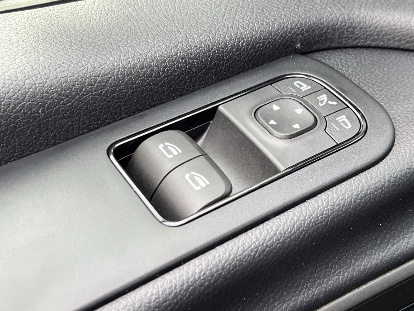 New 2025 Mercedes-Benz Sprinter 2500 image 13