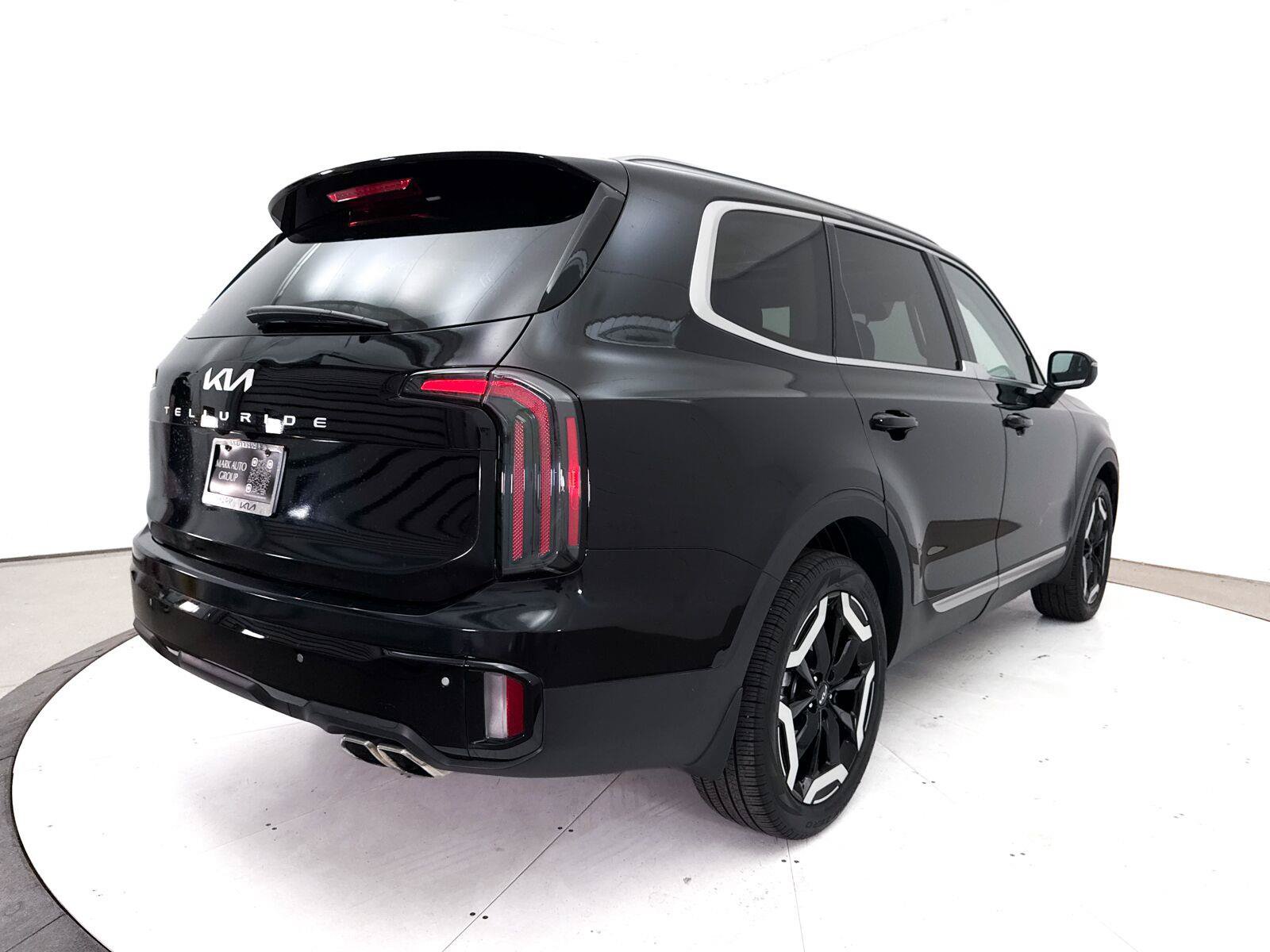 Used 2024 Kia Telluride EX FWD image 20
