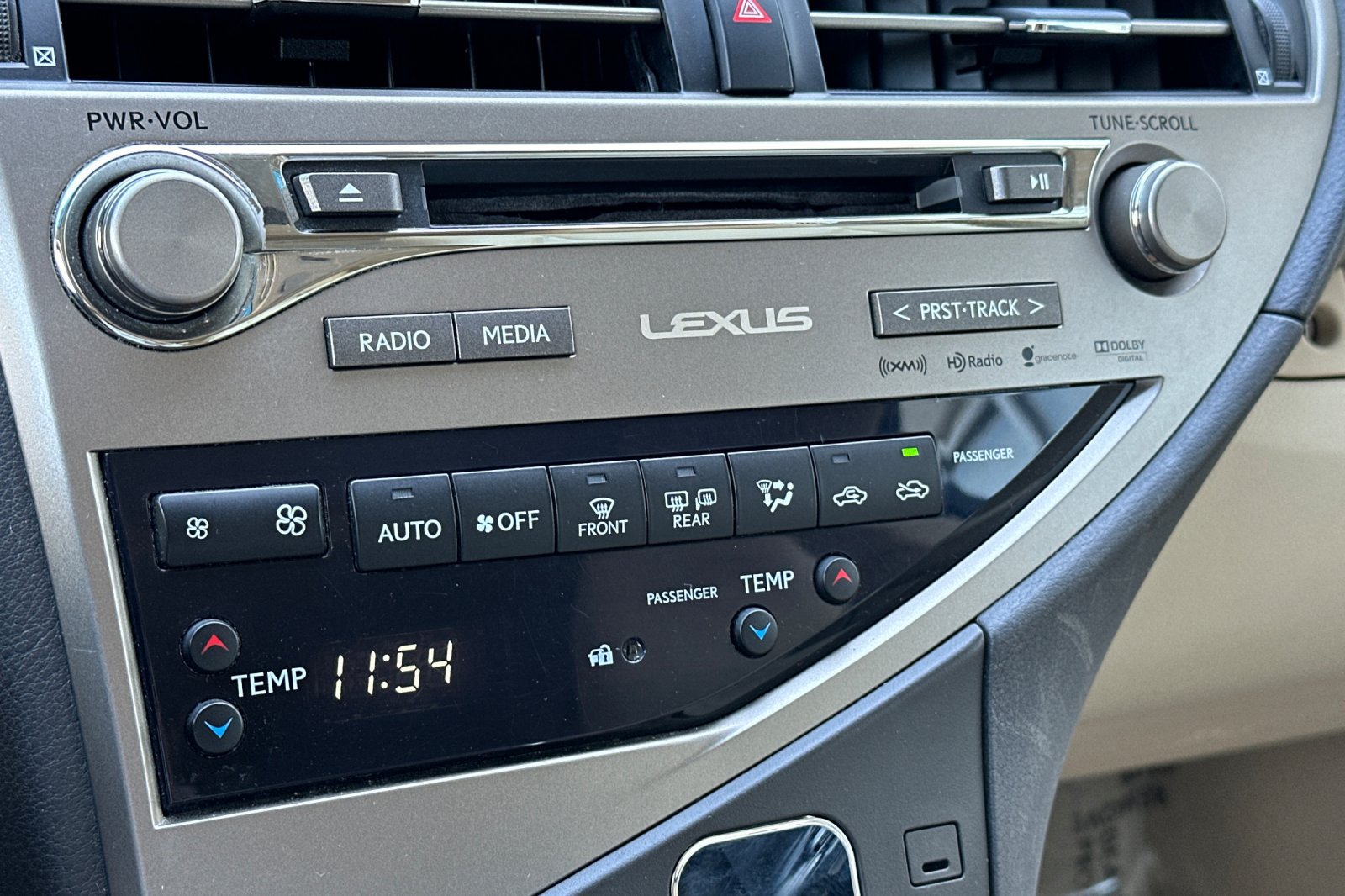 Used 2015 Lexus RX 450h FWD image 18
