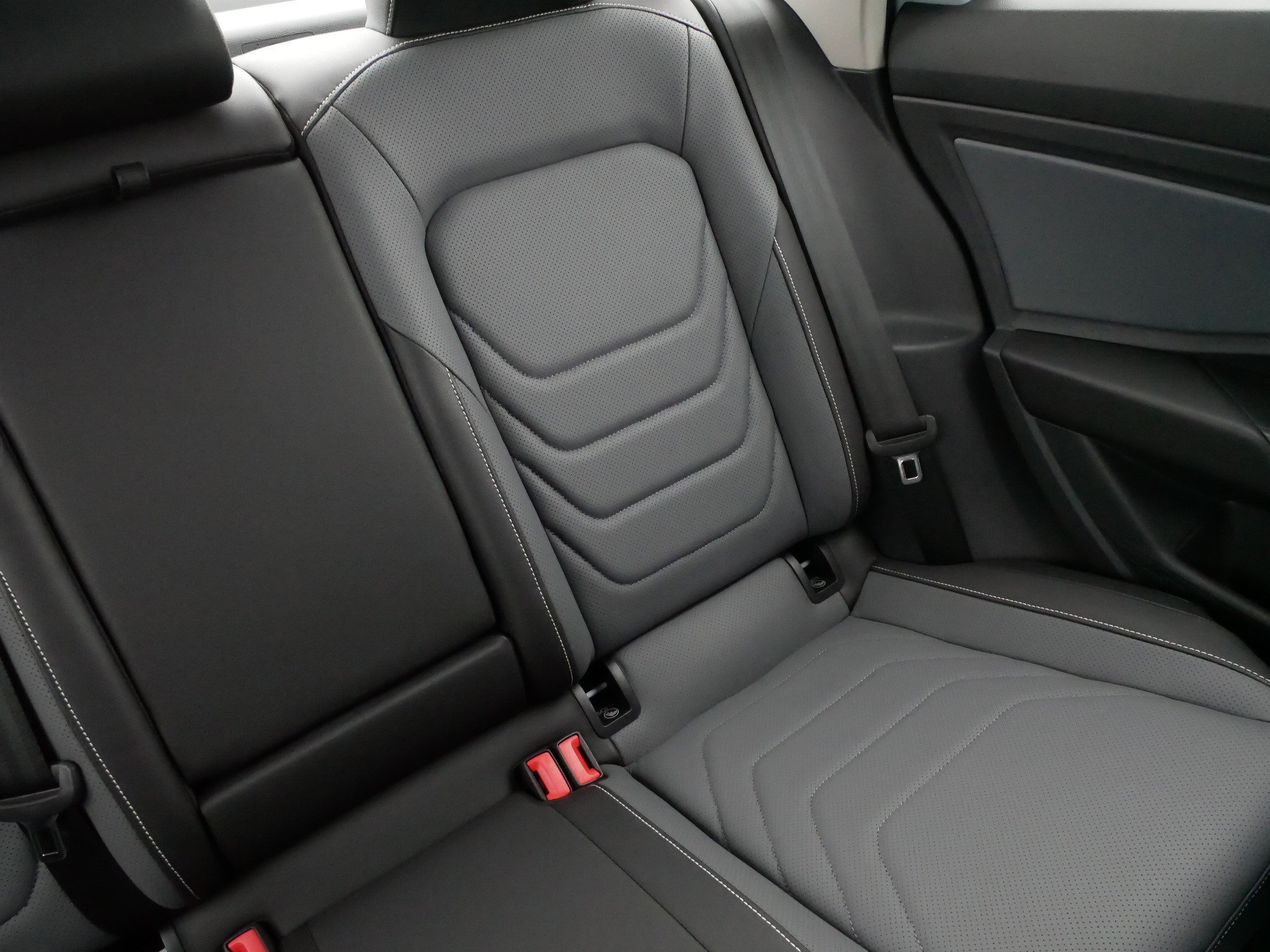 Certified 2025 Volkswagen Jetta SEL image 14