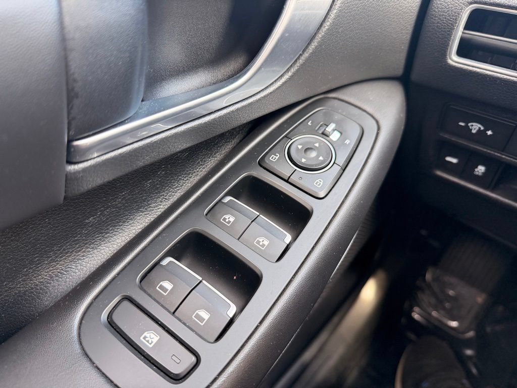 Used 2023 Hyundai Sonata SEL w/ Cargo Package FWD image 25