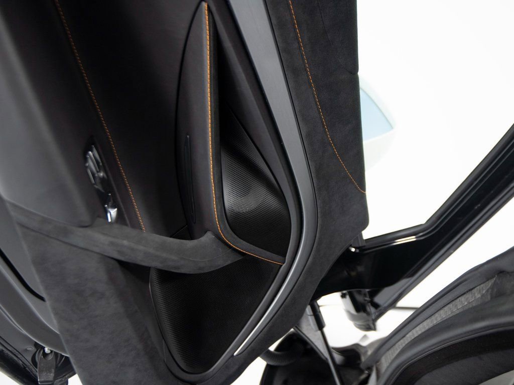 Used 2025 McLaren 750S image 12